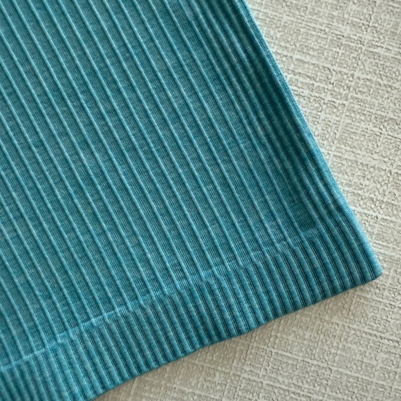 Lululemon Ribbed Tank Top 2 - Picture 3 of 4